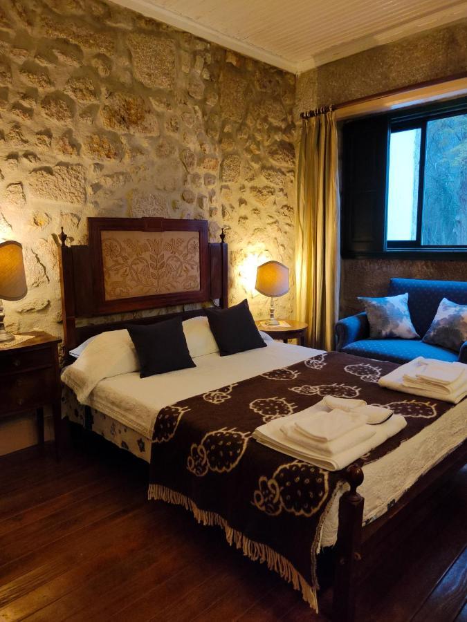 Lugar Da Pedra Alta - B&B - Private Historical Villa Melo ภายนอก รูปภาพ